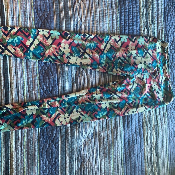 LulaRoe - Picture 2 of 2